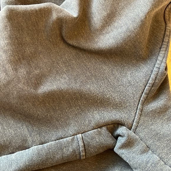 Lululemon Full Zip Hooded Jacket - Picture 6 of 6